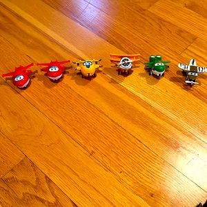 Super Wings 7 Piece Toy Set - Planes Transform